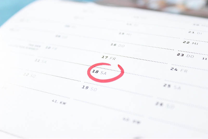 The calendar shows a looming deadline for a donor status update.
